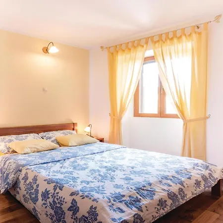 Holiday home 2 Bedroom Beautiful Home In Vodnjan Vodnjan