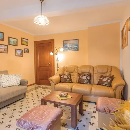 Holiday home 2 Bedroom Beautiful Home In Vodnjan