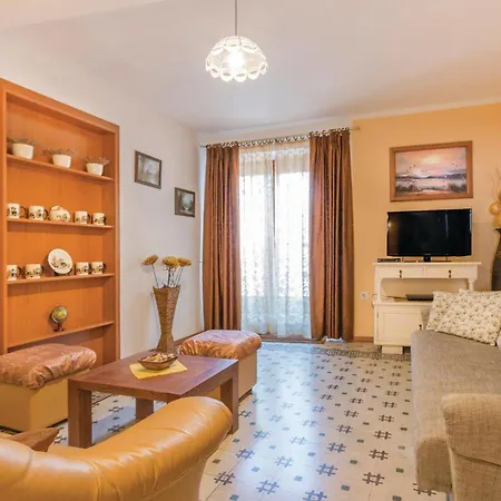 Holiday home 2 Bedroom Beautiful Home In Vodnjan