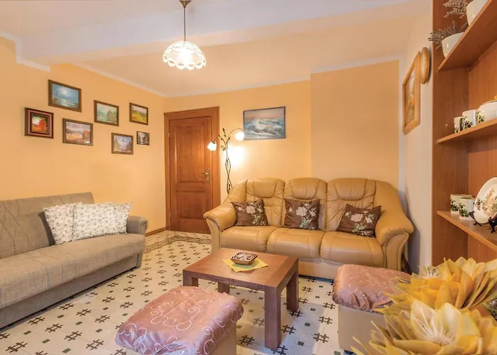 펜션 Trgovacka Iii